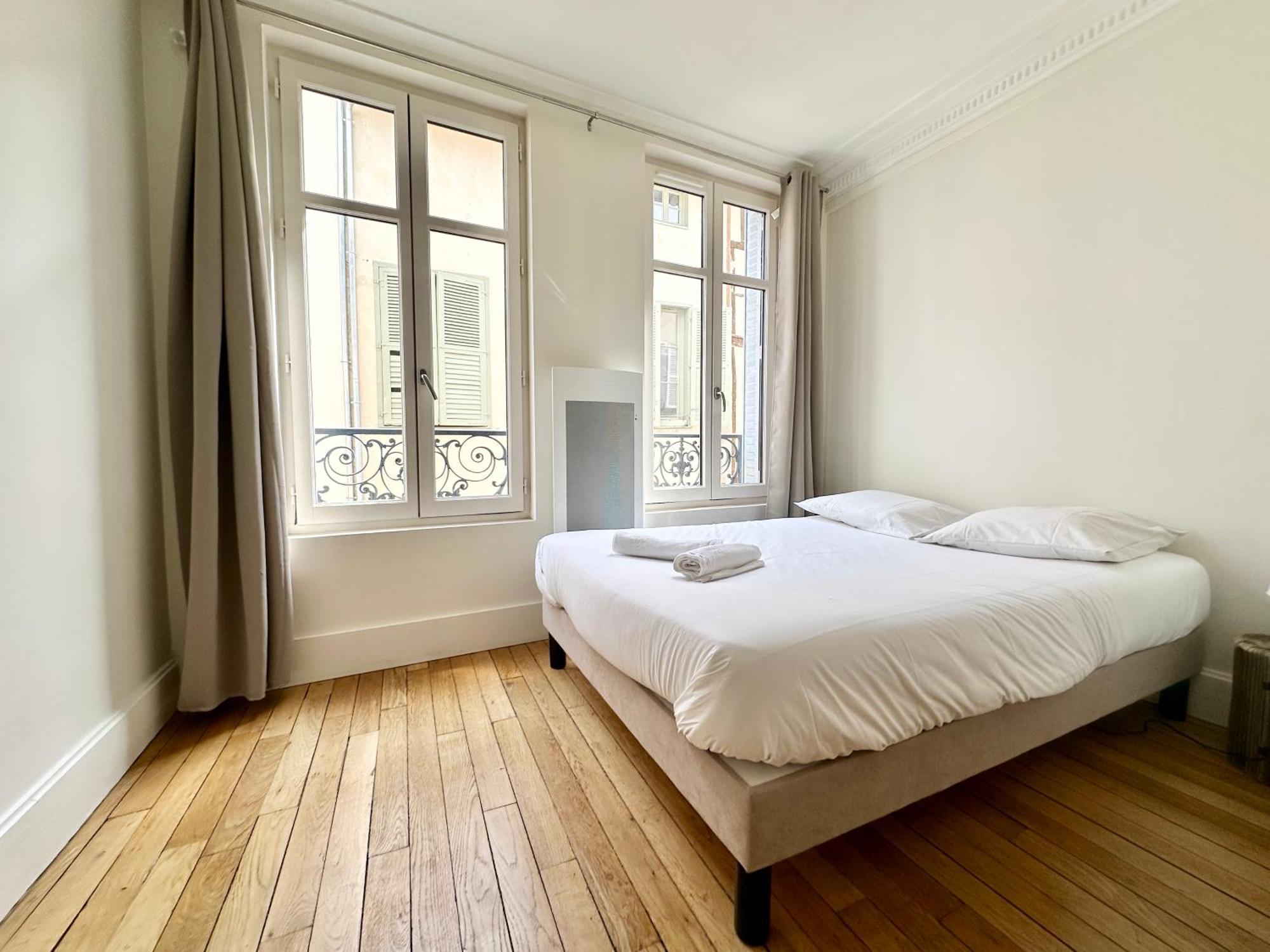 L'Haussmannien, Splendide Et Lumineux Apartment Лимож Екстериор снимка